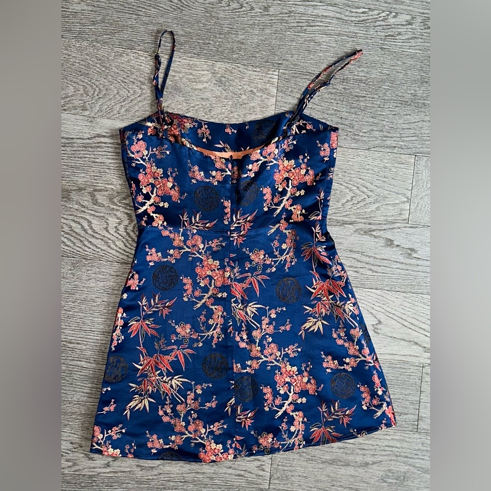 Realisation Par 100% Silk The Emilie Mini Dress in Shanghai Nights Size M - Picture 2 of 4